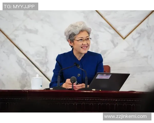 王娜揭秘英雄联盟成功秘诀与职业生涯背后的故事实时新闻